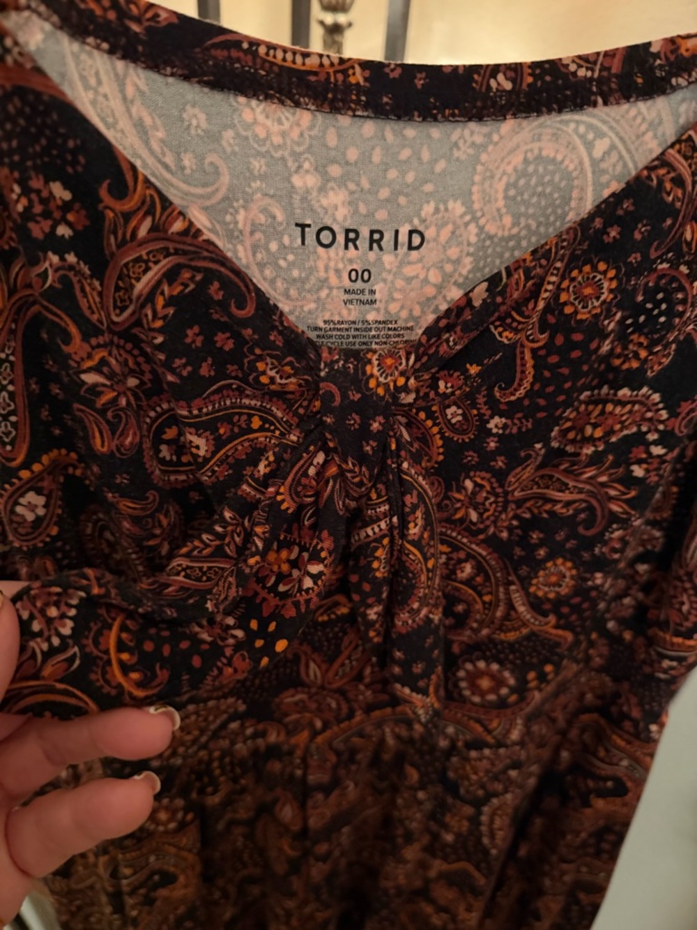 torrid Black Paisley Twist-Front bow Midi Dress